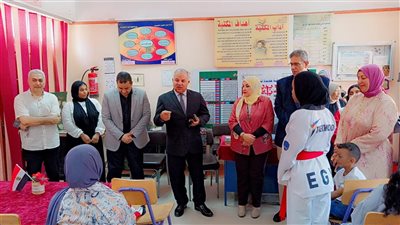 مدير تعليم الفيوم يشهد فعاليات النشاط الصيفي بمدرسة فاطمة الزهراء الإعدادية