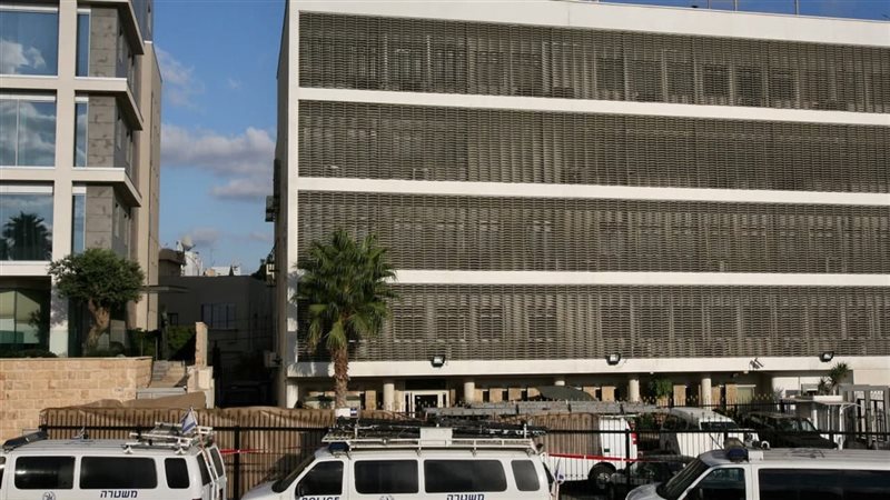 بريطانيا تُجلي عائلات