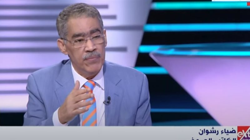 الكاتب الصحفي ضياء