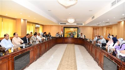 محافظ الفيوم يوجه رؤساء المدن بمتابعة المراكز التكنولوجية بالمحافظة