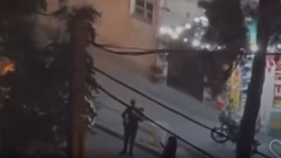 رسالة أمل وسط الانفجارات.. الكمان يتحدى أصوات القنابل في شوارع طهران