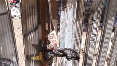 غلق وتشميع محال وورش غير مرخصة بمنطقة العبور في الإسماعيلية 