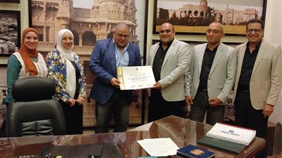 تسليم شهادة مأمونية نظام الصرف الصحي لمحطة معالجة هليوبوليس الجديدة