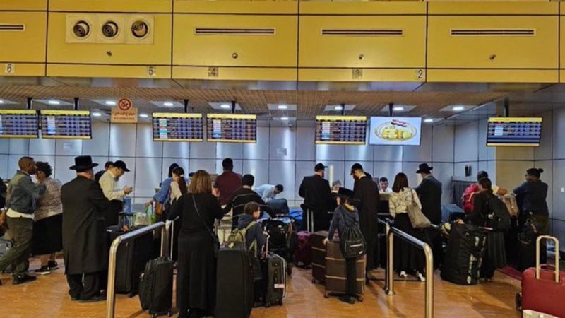 مئات الحريديم يغادرون