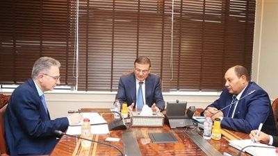 وزير الزراعة يبحث تعزيز التعاون مع البنك الدولي لدعم جهود التنمية  