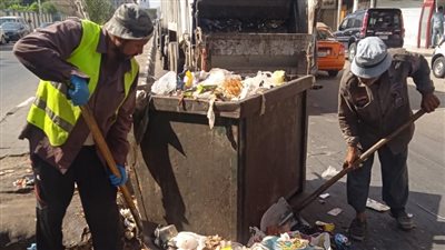 محافظ الإسماعيلية يوجّه بتكثيف أعمال النظافة وصيانة أعمدة الإنارة 