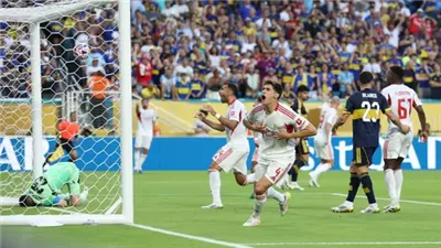 دي ماريا يتقدم لبنفيكا على أوكلاند سيتي بضربة جزاء في الشوط الأول