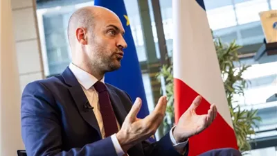 فرنسا: خفض تخصيب اليورانيوم خطوة أولى نحو تهدئة الصراع الإيراني الإسرائيلي