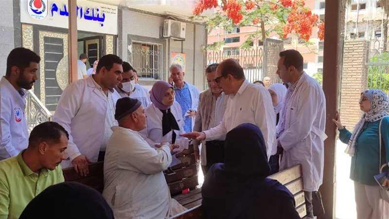 الدكتور عمرو قنديل-