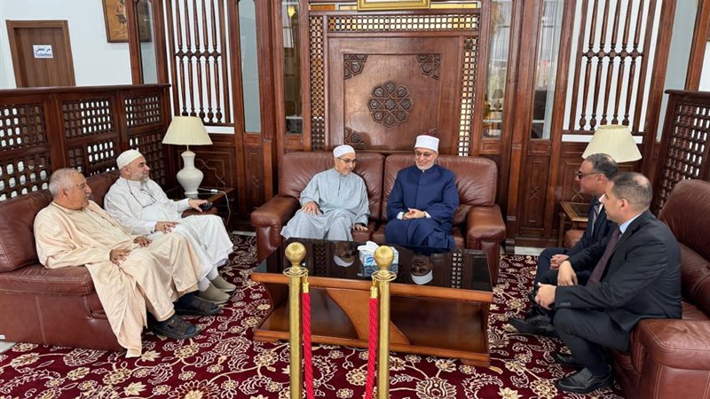 مفتي الجمهورية يصل