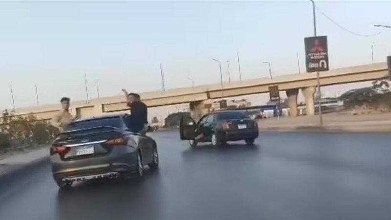 الاستعراض بسيارة