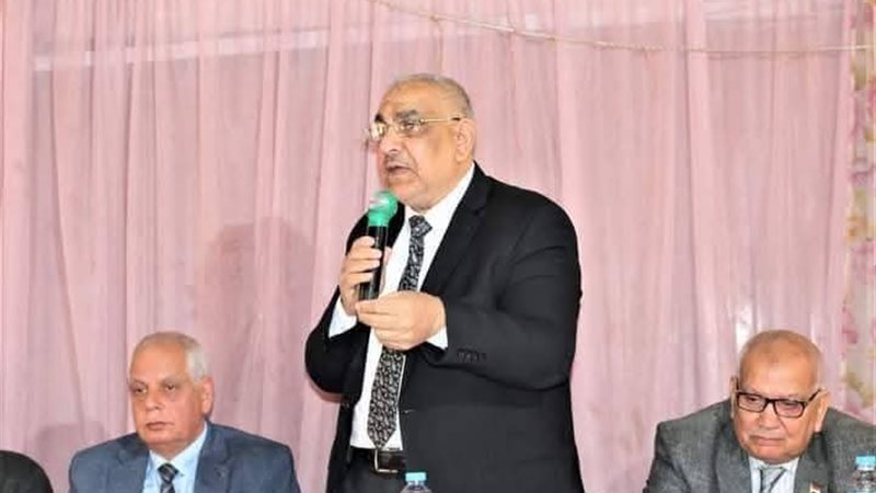 مصطفى الديب نقيب