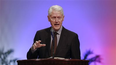 بيل كلينتون: نتنياهو يريد دائما محاربة إيران للبقاء في منصبه إلى الأبد