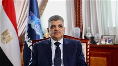 أسامة ربيع: إيرادات قناة السويس في نوفمبر بلغ قدرها 383.4 مليون دولار 