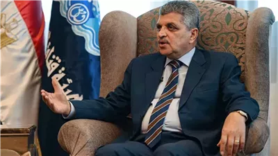 قناة السويس: نقدم كل الخدمات للسفن لضمان عبور التجارة الدولية في توقيتها|فيديو