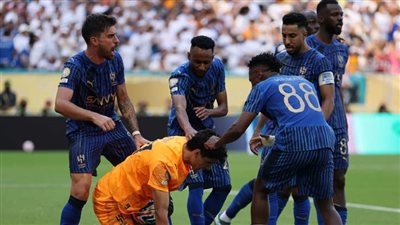 صفقة تقلب الموازين في الدوري السعودي.. نجم البريميرليج يفتح الباب لـ الهلال