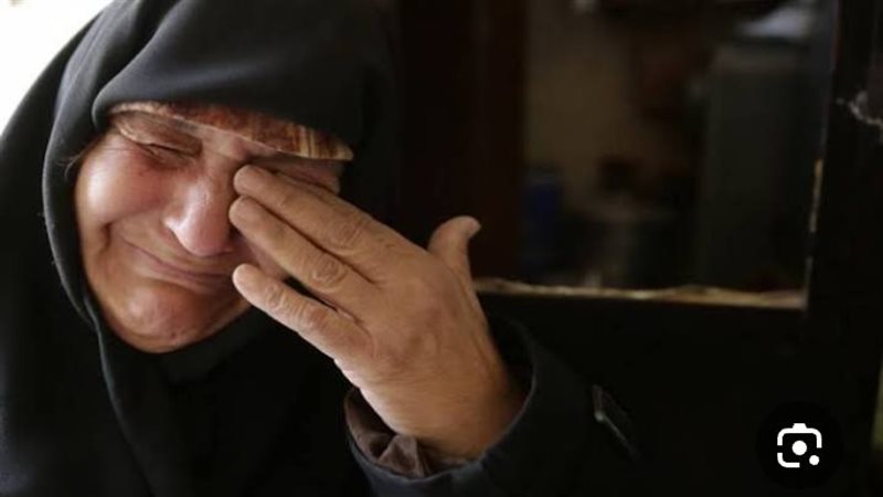 سيده تبكي ـ صورة