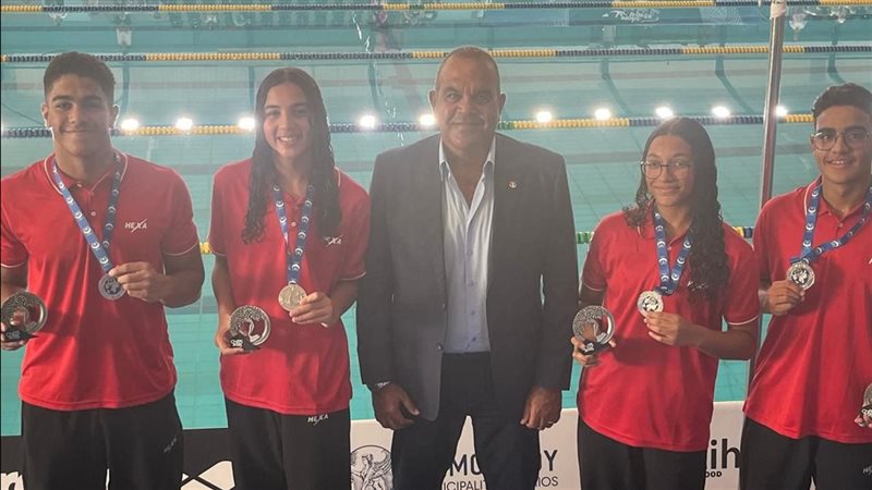 منتخب السباحة بالزعانف