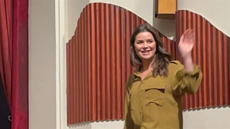 يسرا اللوزي 