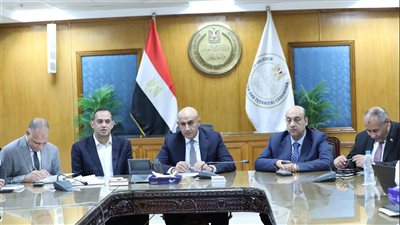 توجيهات عاجلة من وزير التعليم داخل غرفة عمليات الثانوية العامة