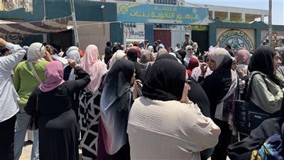 طلاب الثانوية بالإسماعيلية: امتحان العربي في مستوى الطالب العادي