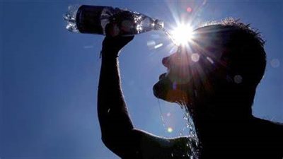 الحرّ يقتل بصمت.. النساء فوق الأربعين أكثر عرضة للخطر      