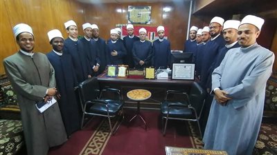 مدير أوقاف قنا يجتمع بالأئمة الجدد «دفعة الإمام محمد عبده» 