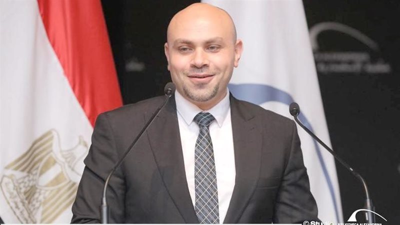 الدكتور أحمد سعدة