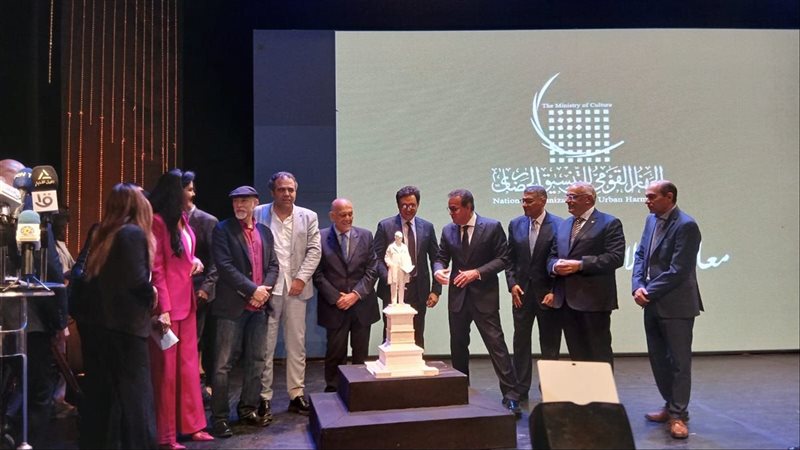 مجدي يعقوب وسط كبار