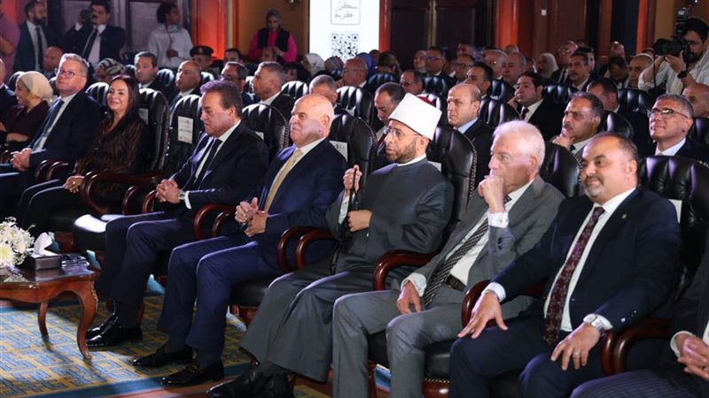 وزير الأوقاف اثناء