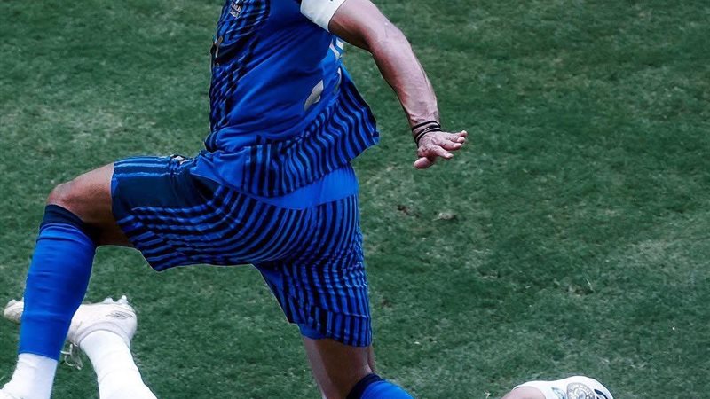سالم الدوسري لاعب
