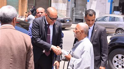 وزير العمل يَتفقدّ أماكن انتظار عمال التراحيل في باب الشعرية