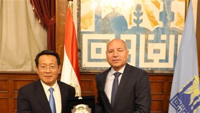 محافظ القاهرة يبحث سبل التعاون مع 