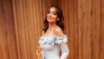 ملك زاهر تعرب عن سعادتها بعد تكريمها عن دورها في سيد الناس 