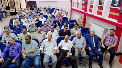 وكيل تعليم الفيوم يشهد برنامج 