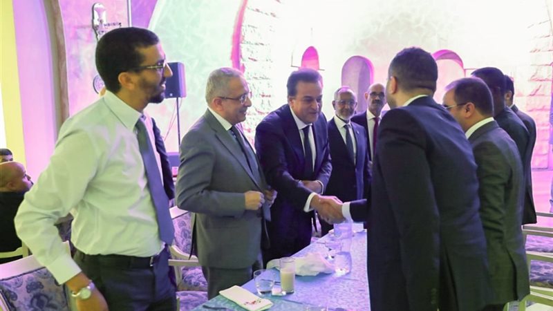 وزير الصحة واستضافة