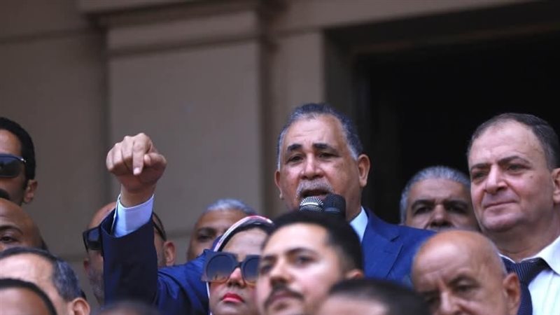 نقيب المحامين