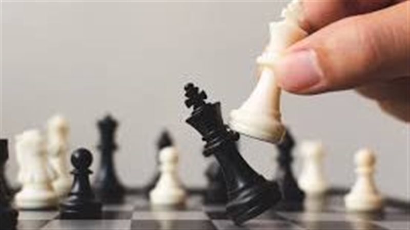 لعب الشطرنج على الهاتف