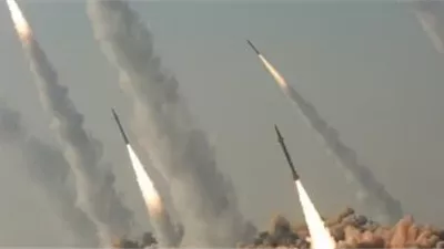 إطلاق صواريخ إيرانية على قواعد أمريكية في قطر وتصعيد خطير في الخليج