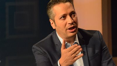 تامر أمين عن قصف قاعدة 