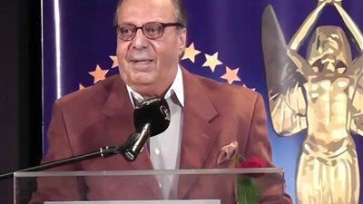 أسامة عباس يكشف عن مهنته قبل دخوله التمثيل ويتحدث عن تفرغه للفن|فيديو 