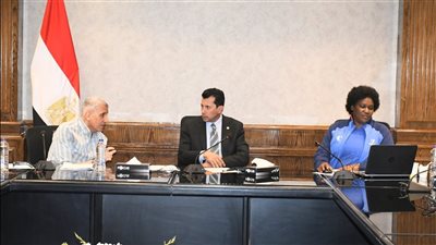 وزير الشباب يجتمع بالمجموعة التنفيذية للاتحاد الإفريقي للرياضة الجامعية