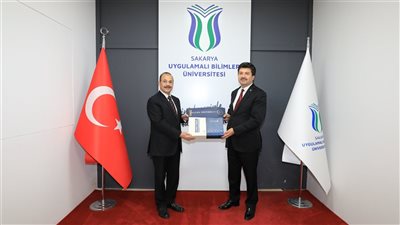 وفد جامعة بنها في زيارة لجامعة سكاريا للعلوم التطبيقية بتركيا 