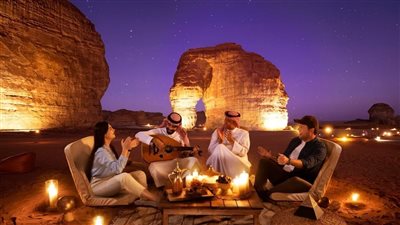 السعودية: نمو غير مسبوق في أعداد السائحين والإيرادات خلال 2024