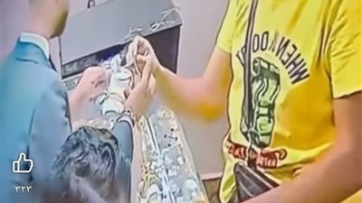 القبض على المتهم بسرقة سلسلة ذهبية من محل مجوهرات أميرة الذهب بأكتوبر 