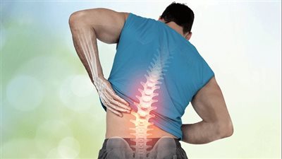 مفاجأة طبية: التوتر والاكتئاب قد يكونان السبب الخفي وراء آلام الظهر