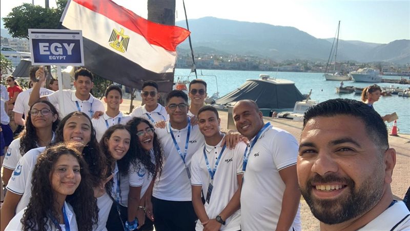 منتخب السباحة بالزعانف