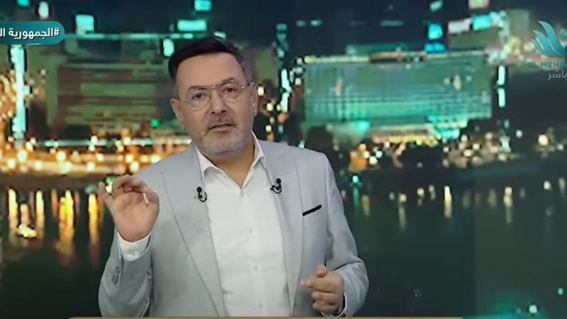 الإعلامي خيري رمضان