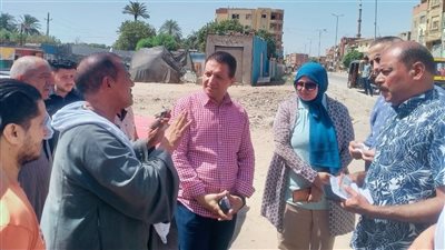 رئيس مركز إبشواي تتفقد مواقف سيارات نقل الركاب ومعاينة مواقع مختلفة لوضع حلول 