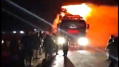 السيطرة على حريق سيارة نقل محملة بالتبن فى طامية في الفيوم